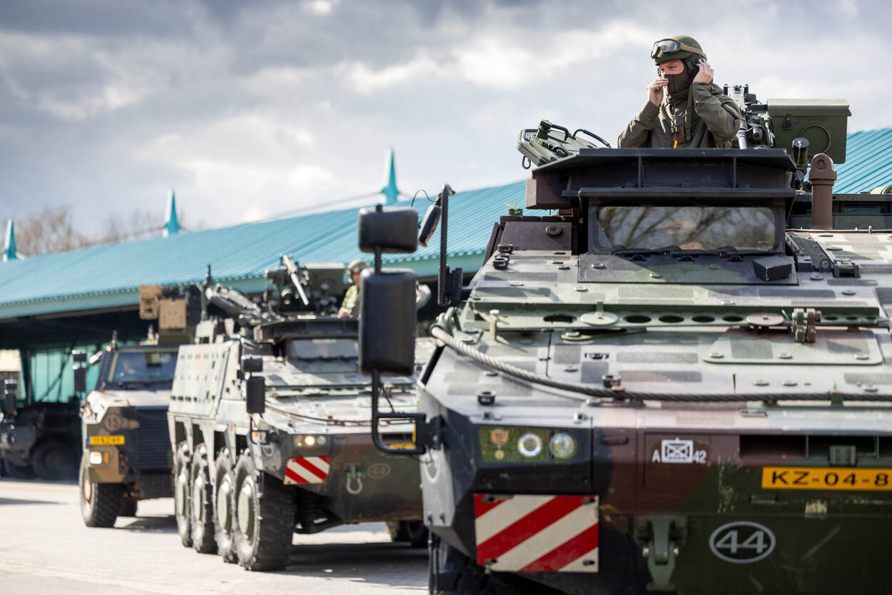 Voertuigen bereiden zich voor op oefening Grand Quadriga.