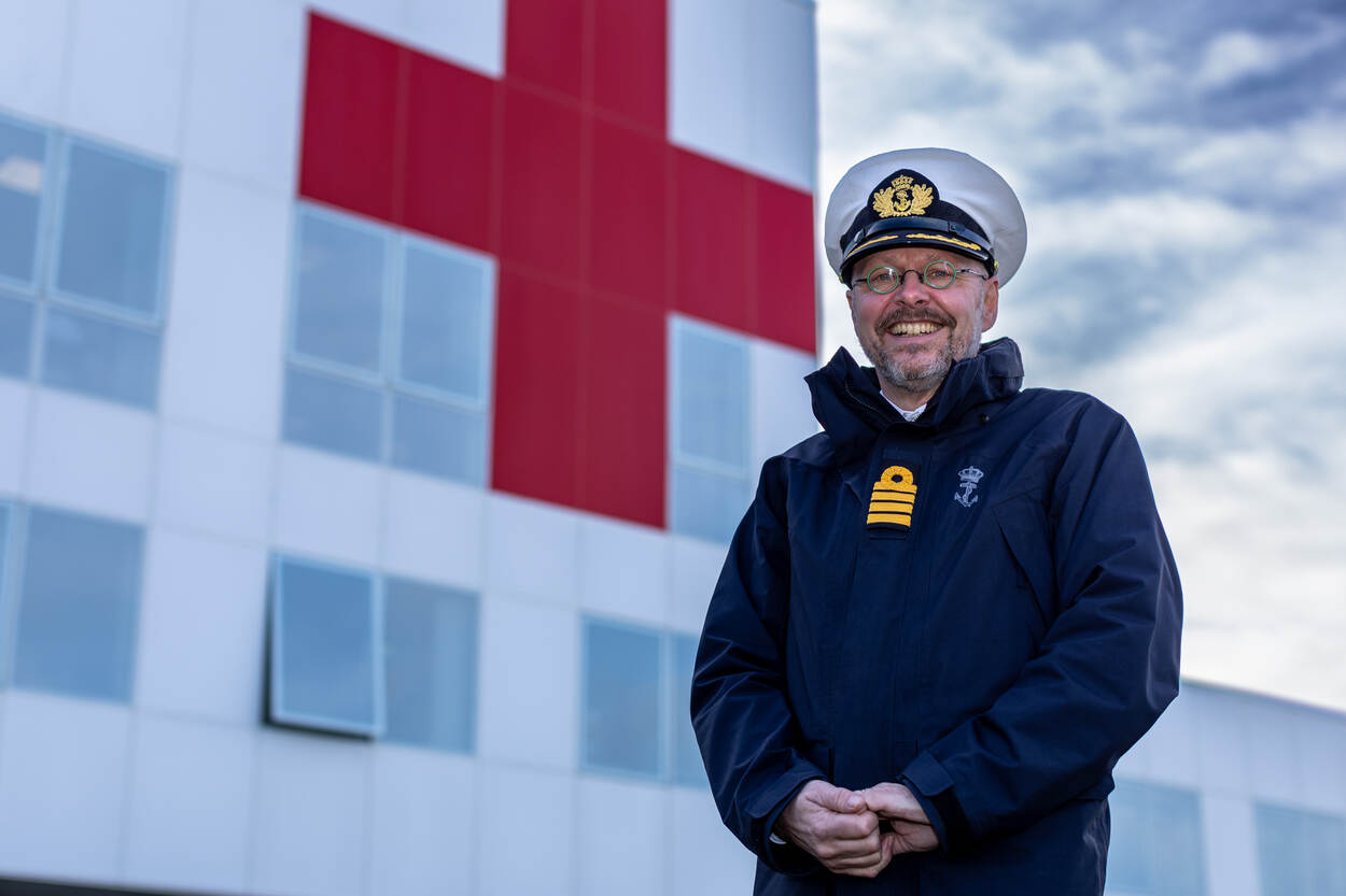 Portret van kapitein ter zee arts Ernst-Paul van Etten