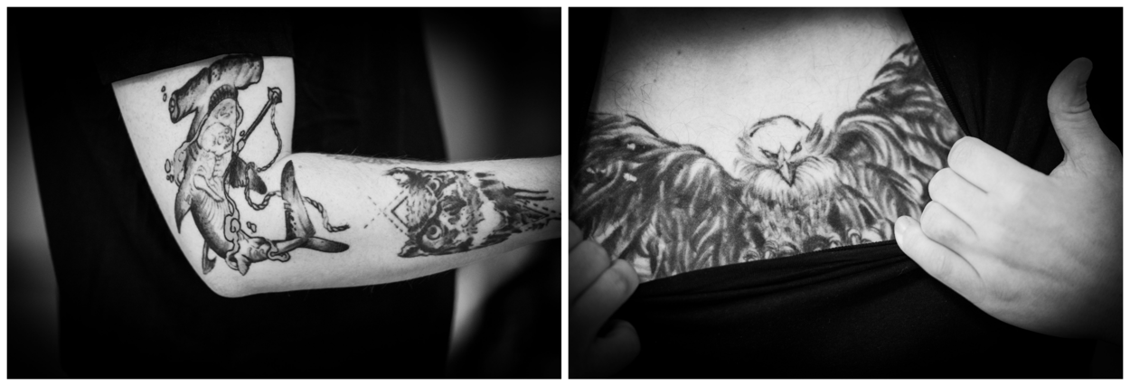 Twee foto’s met tatoeages van Illia. Links een hamerhaai op zijn rechter bovenarm. Rechts trekt hij zijn shirt naar beneden, eronder zit een adelaar met gespreide vleugels.