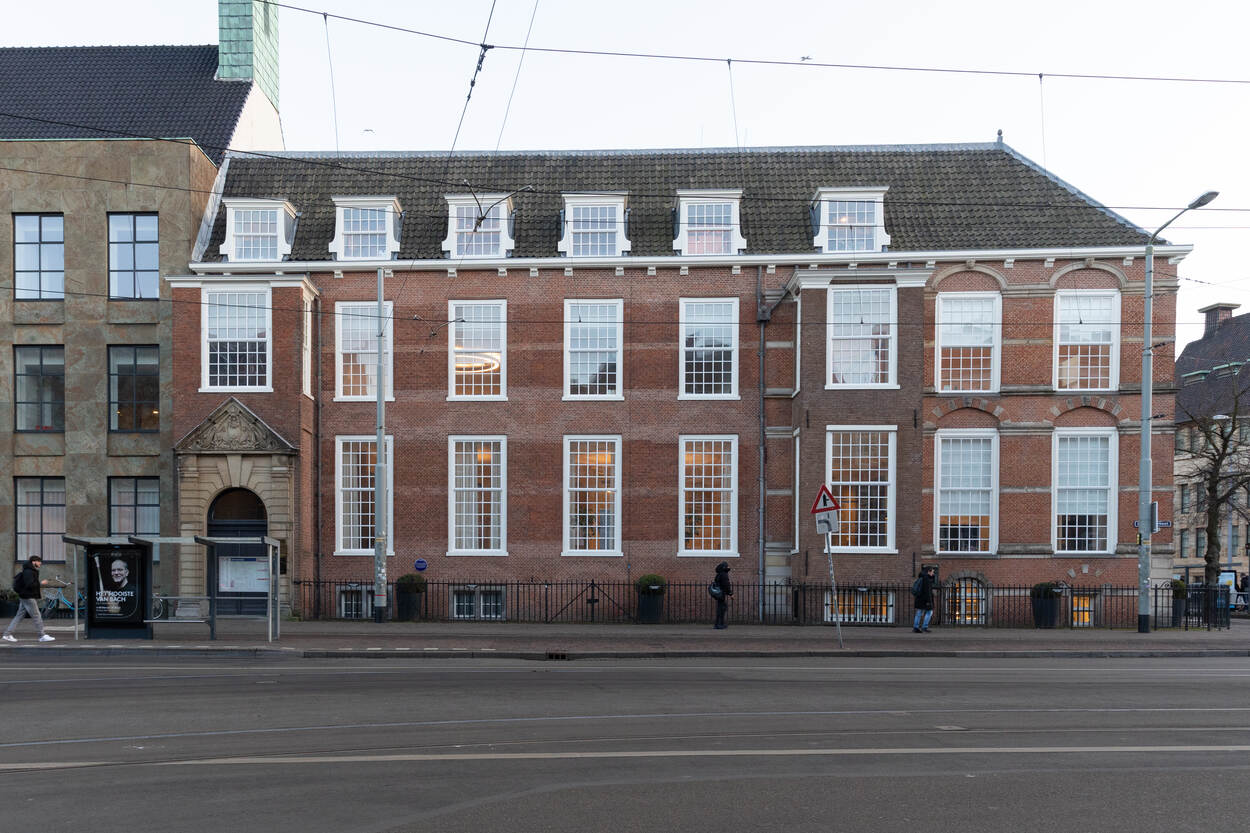 Het monumentale pand van waaruit HCSS werkt.