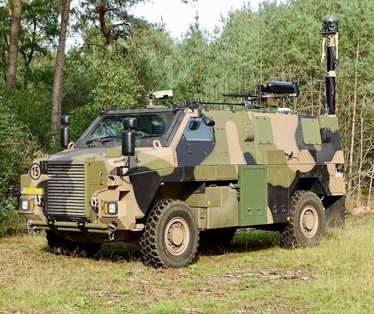 De CEMA-eenheid heeft een speciale Bushmaster voor de proefnemingen.