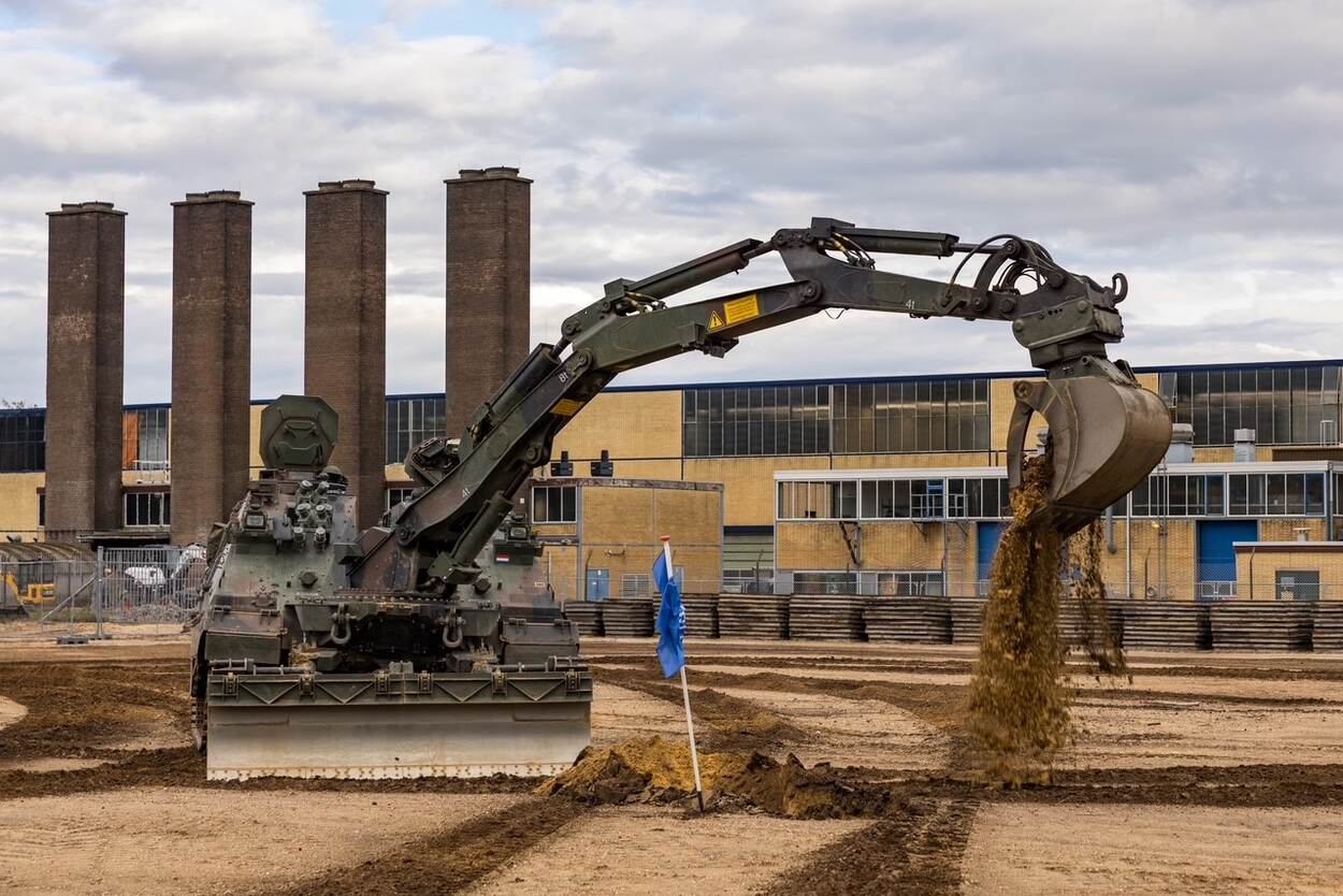 Een Kodiak op een zandplaat.