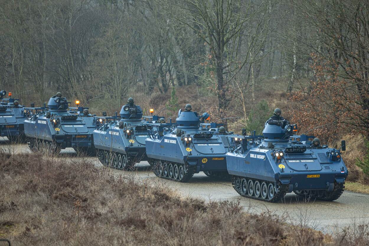 YPR’s op een rij op De Vlasakkers.