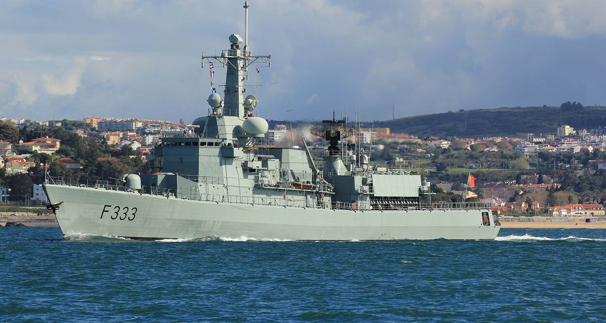 NRP Bartolomeu Dias, de voormalige Nederlandse fregat Hr.Ms. Van Nes.