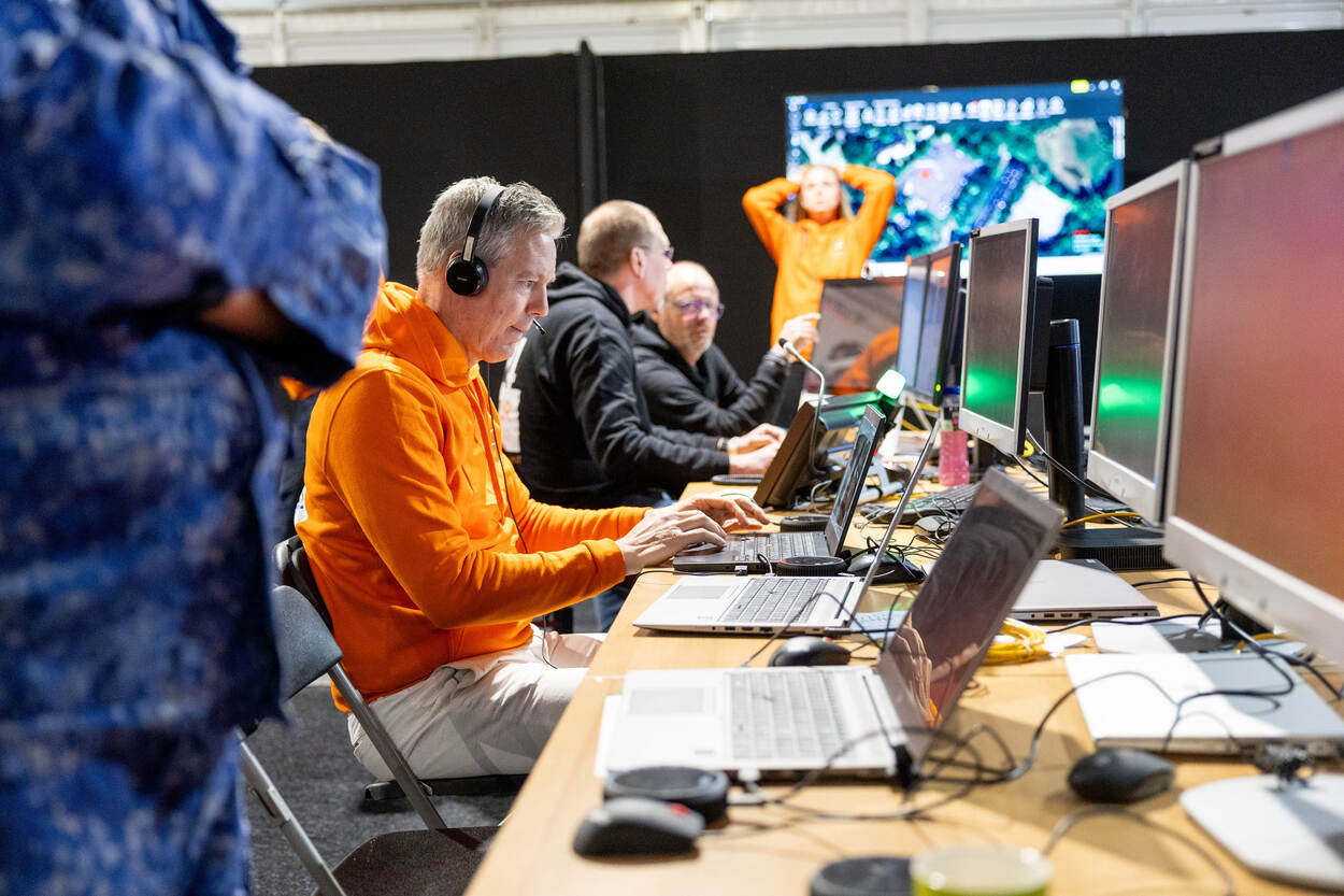 Met man en macht gingen de deelnemers aan de slag. Want de tijdsdruk was reëel.