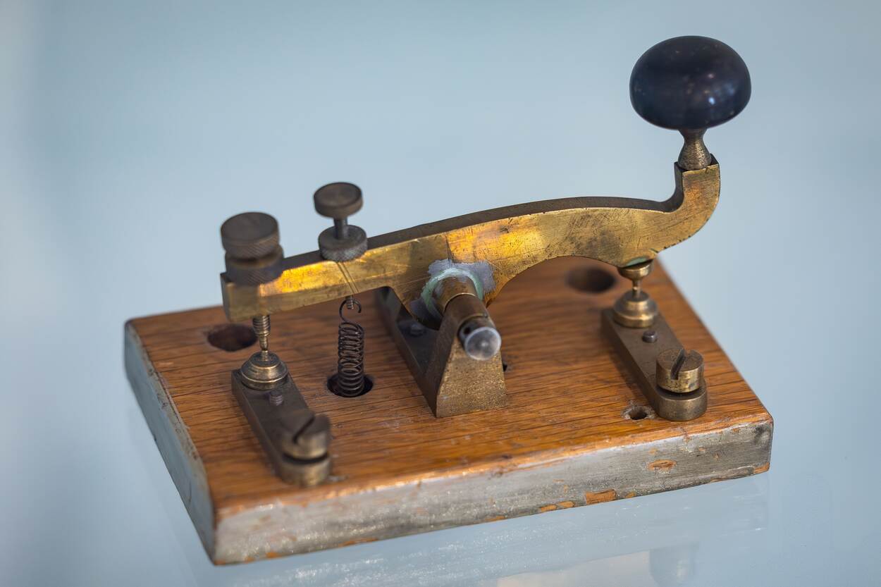 een ouder model van een seinsleutel.