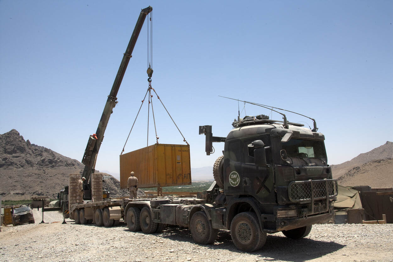 WTB-voertuigen dragen bij aan de bevoorradings-, brugslag- en zware transportcapaciteit en wielbergingscapaciteit van de krijgsmacht. Archieffoto.