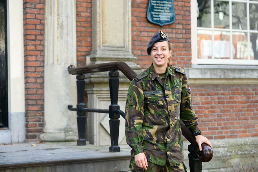 Cadet-vaandrig op de KMA