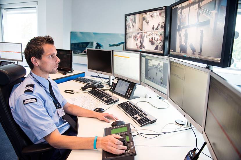 Slimmer camera's Schiphol