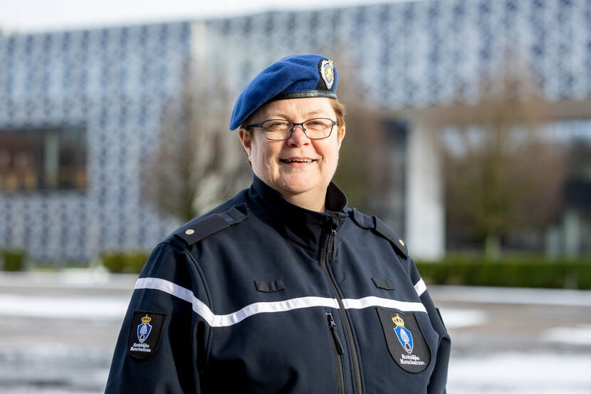 Portretfoto van adjudant Anita Knegt.