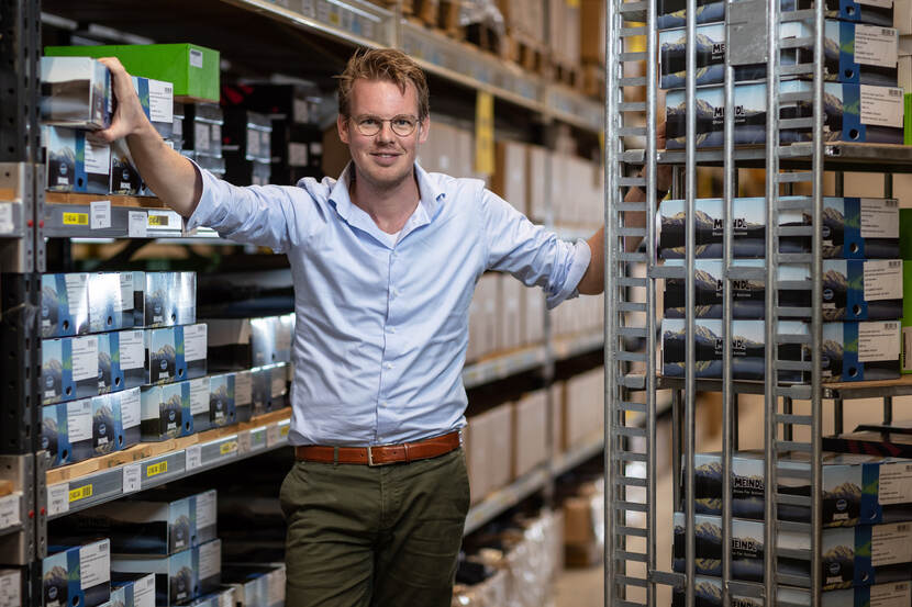 Directeur Jaap Groeneweg van Groenendijk Bedrijfskleding in Woerden.
