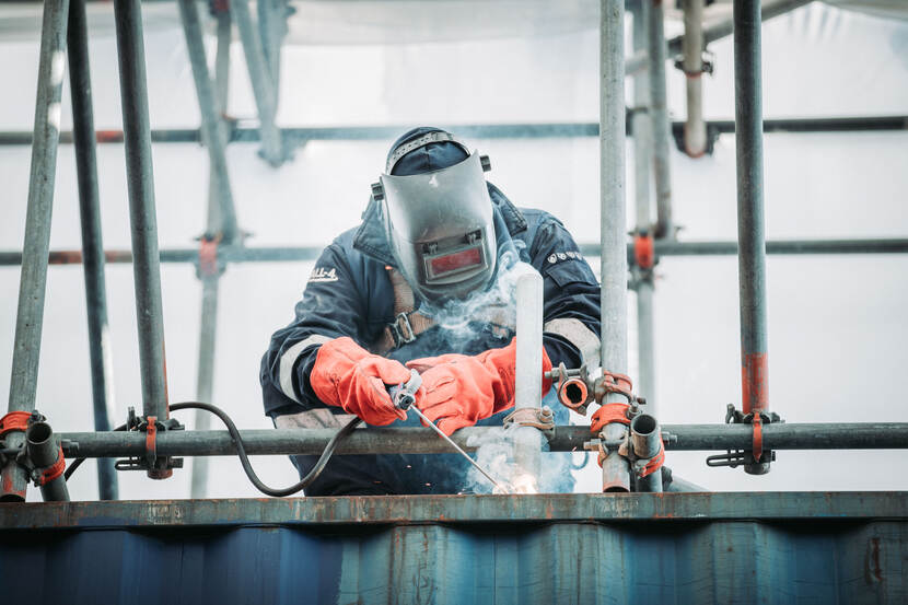 Lasser aan het werk.