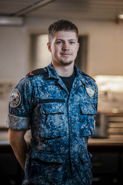 Portretfoto van Matroos der tweede klasse TD Guido.