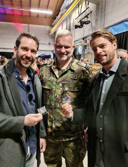 Van links naar rechts: Jorn Koekoek, overste John de Groot en Jimmy Ouwens.