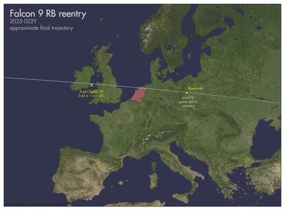 Satellietbeeld van Europa met daarop de baan van de raket.