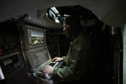 Interieur Armoured Combat Support Vehicle met SHORAD-launchers.